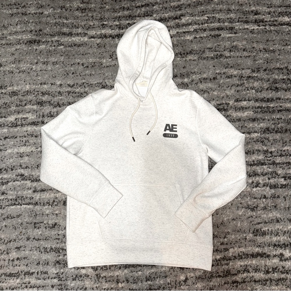 American Eagle Outfitters Men's White Hoodie Sweater